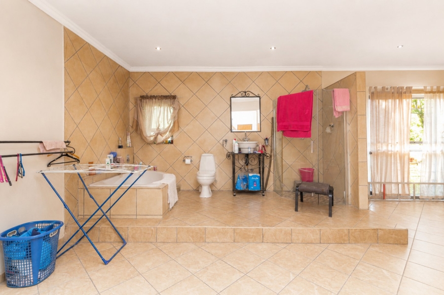 5 Bedroom Property for Sale in Brits North West
